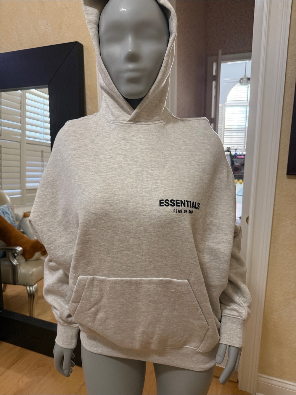 Essentials fear of God hoodie NWT size S. UNISEX